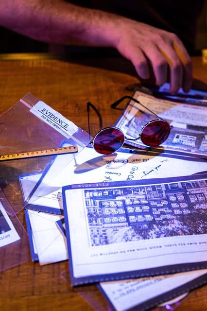 Amsterdam: Self-guided Red Light District Pub Crawl Mystery - Entering Bierfabriek off Rokin, where the game begins