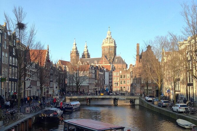 Amsterdam Sightseeing Tour + Hidden Gems + Tastings + PDF guide - Spui and Begijnhof: optional herring plus a calm courtyard reset