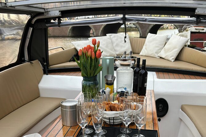 Amsterdam Small-Group Breakfast Morning Cruise - Why an Amsterdam breakfast cruise beats a standard canal tour
