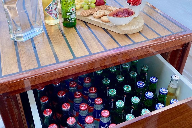 Amsterdam Small-Group Canal Cruise Including Snacks and Drinks - How long is enough: the best way to use the 2-hour timing