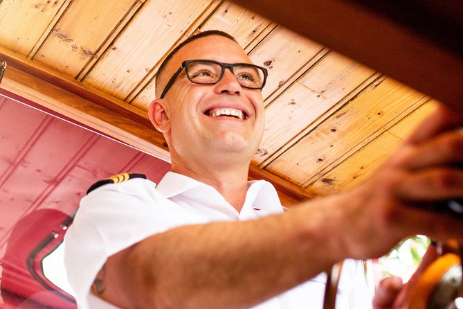 Amsterdam Small-Group Canal Cruise With Dutch Snacks and Drink - A practical way to plan your day around the 2-hour cruise