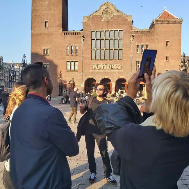 Amsterdam: Spanish Tour Unmasking the Redlight District - Key highlights to look for