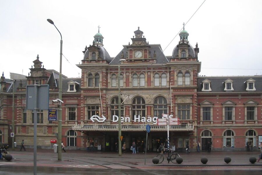 Amsterdam: The Hague, Delft and Rotterdam Private Day Tour - Morning in Delft: Royal Delft Museum and the Delft Blue connection