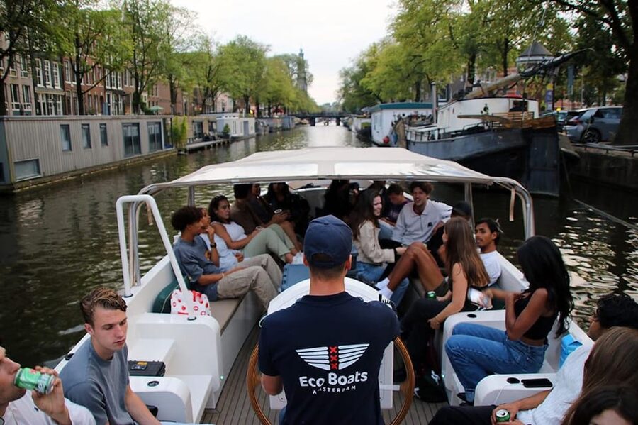 Amsterdam: The Newest Canal Cruise with Drink Option - Electric boats and small groups: why the vibe feels calmer