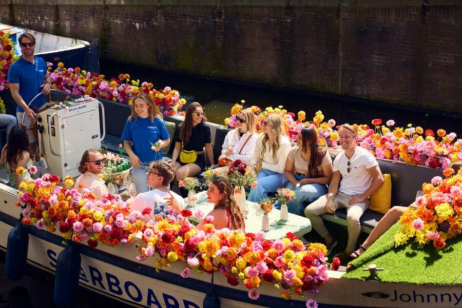 Amsterdam: The Original Flower Boat with Local Guide and Bar - Should you book the Amsterdam Original Flower Boat?