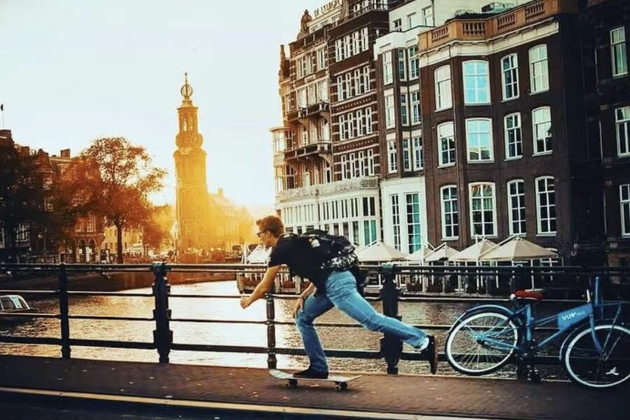 Amsterdam: The Story of History & Culture Walking Tour - What’s actually included, and what isn’t