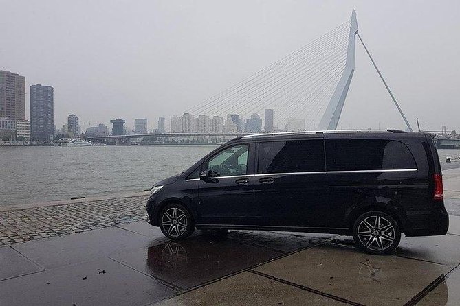 Amsterdam to Schiphol Airport Transfer Comfort & service. - The ride experience: executive vehicles, Wi-Fi, and real luggage room