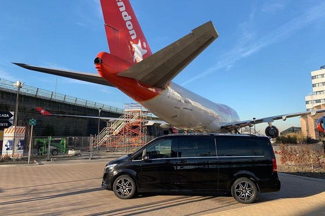 Amsterdam to Schiphol Airport Transfer Comfort & service. - Schiphol drop-off: front-door service and luggage handling help