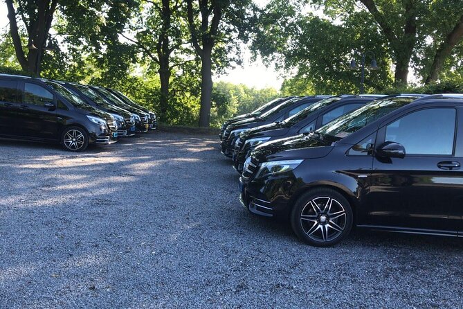 Amsterdam to Schiphol Airport Transfer Comfort & service. - Pickup in Amsterdam: what matters for a smooth early flight