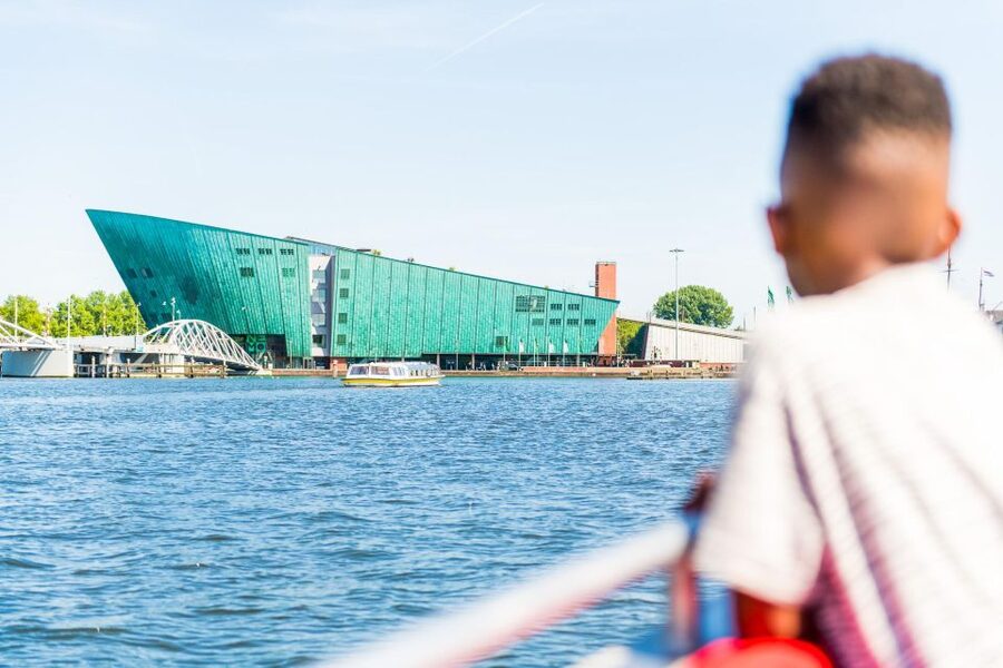 Amsterdam: Traditional Canal Cruise with Bar on Board - Key highlights at a glance