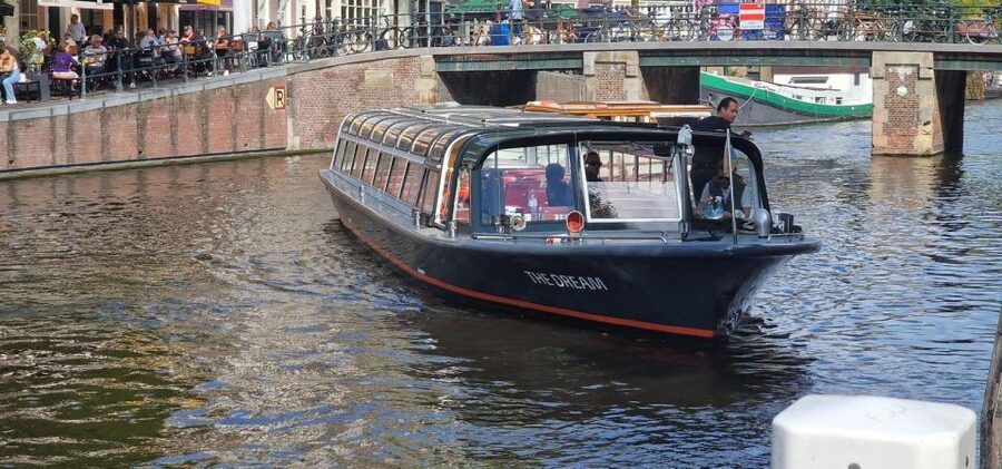 Amsterdam: Traditional Canal Cruise with Bar on Board - Price and value: why $17 can make sense here