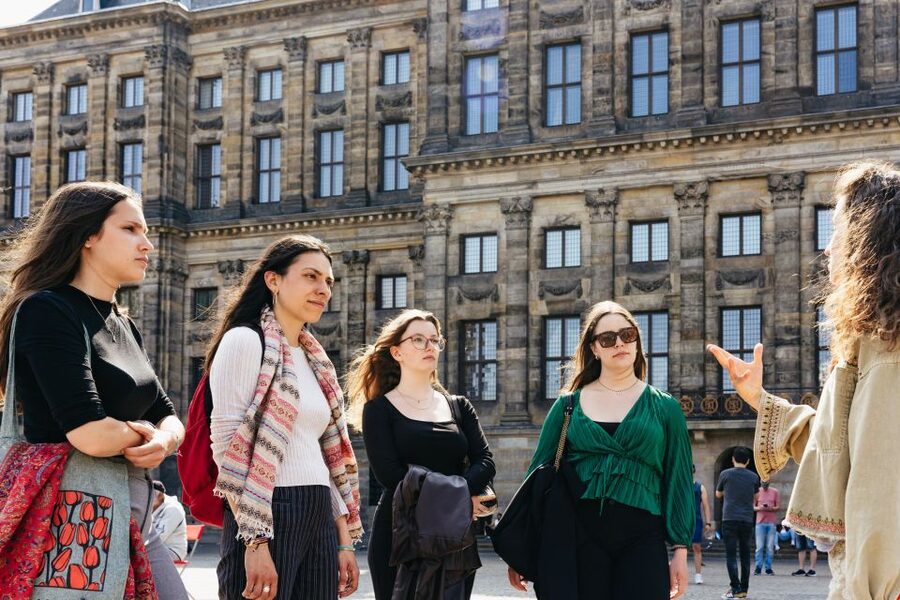 Amsterdam: Walking Tour, Jewish Museum & Synagogue Tickets - The Anne Frank walking tour: timeline, diary, and WWII street-level context
