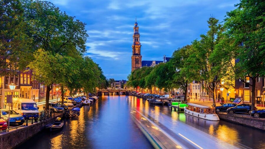 Amsterdam Walking Tour with a Local - Top attractions on foot, without the history lecture
