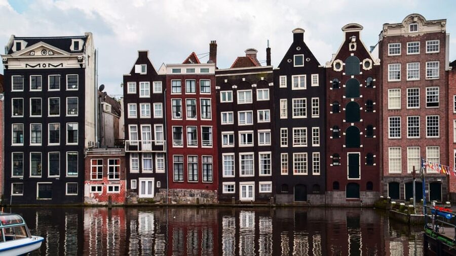 Amsterdam Walking Tour with a Local - Languages and guide communication that actually matters
