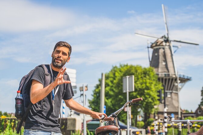 Amsterdam Walking Tour with Cheese Tasting - Beursplein to Amsterdam Centraal: start where the city turns money into power