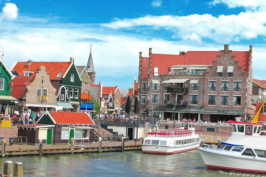 Amsterdam: Windmills, Edam, Volendam and Marken Private Tour - Marken: A Historic Village With a Scenic Approach