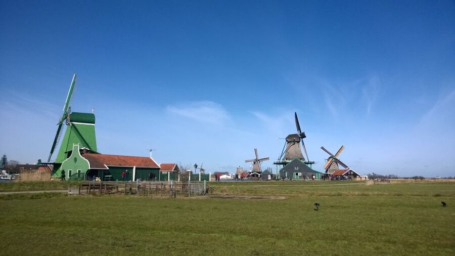 Amsterdam: Zaanse Schans 3-Hour Small Group Tour - Zaanse Schans in 3 hours, with just enough breathing room