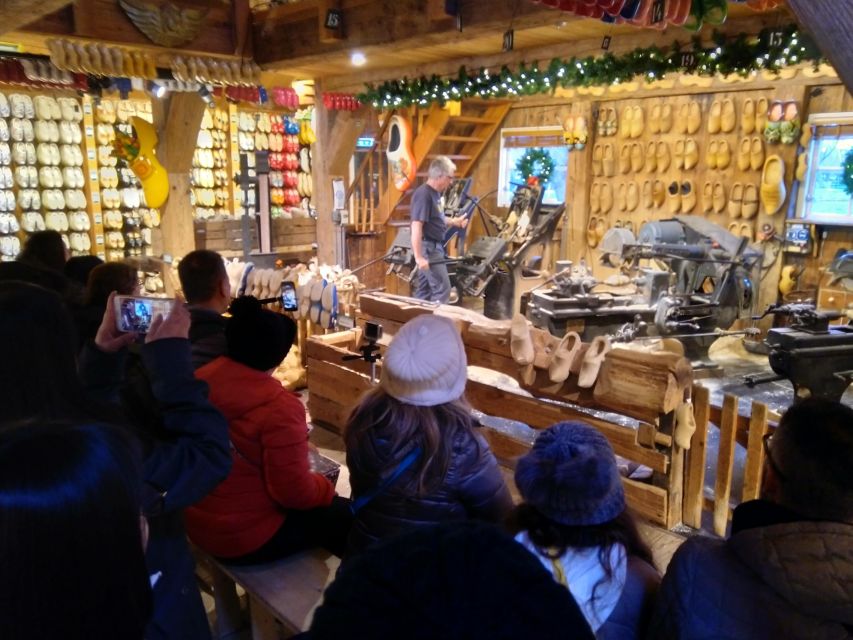 Amsterdam: Zaanse Schans 3-Hour Small Group Tour - Getting there from Amsterdam Centraal, and finding LOT61 fast