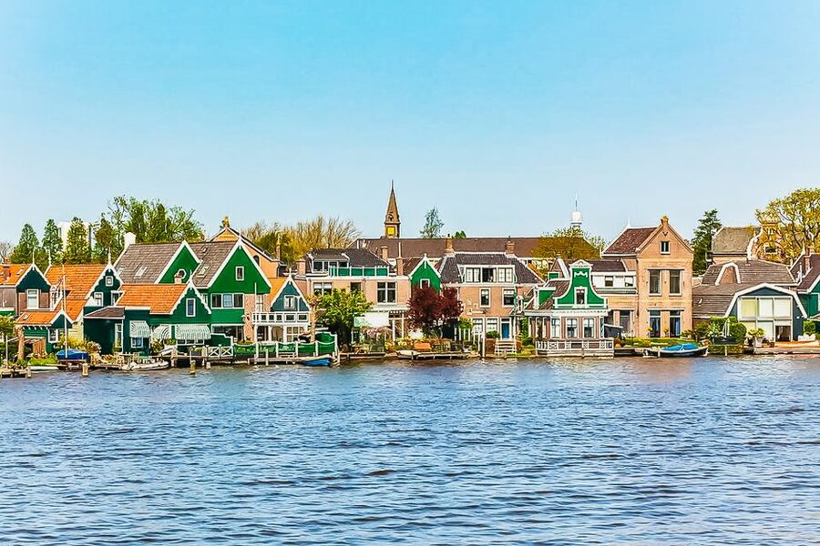 Amsterdam: Zaanse Schans, Edam, Volendam & Marken Bus Tour - The Wooden Shoe Factory Stop and Clog Demonstration