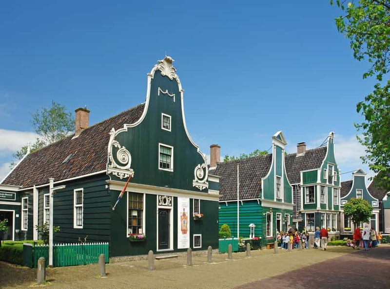 Amsterdam: Zaanse Schans windmills & Volendam Guided Tour - Key things I’d circle before you book