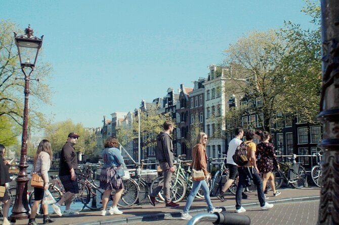 Anne Frank's Last Walk & See Anne Frank House in Virtual Reality - From Max Euweplein to Leidseplein: a calm start that sets the tone