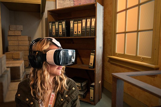 Anne Frank's Last Walk & See Anne Frank House in Virtual Reality - Walking pace and meeting point tips that keep the day smooth