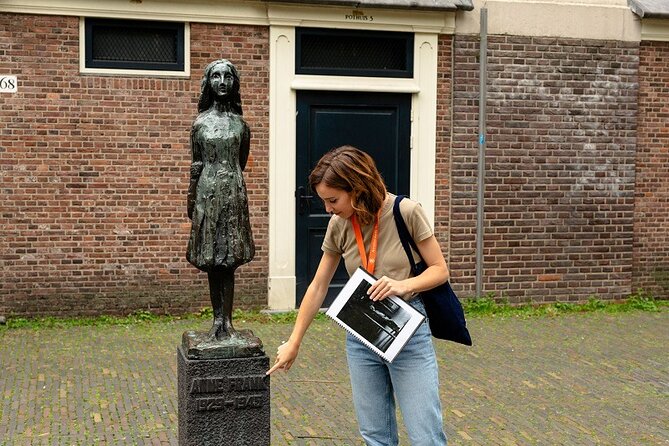 Anne Frank Walking Tour in Amsterdam - Meeting at Nieuwe Amstelstraat, Then Getting Organized on Foot