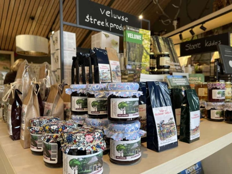 Arnhem: 8-hour culinary car tour of Veluwe - Wildlife spotting and the Forest Pavilion hot drink break