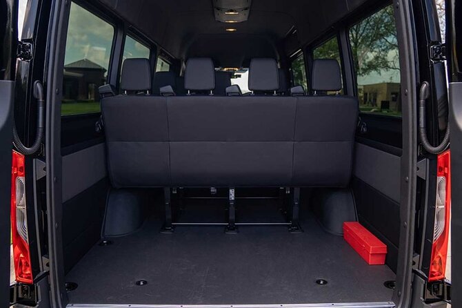 Arrival Private Transfer Amsterdam Airport to Amsterdam City Center by Minibus - Who this is for, and who should consider something else