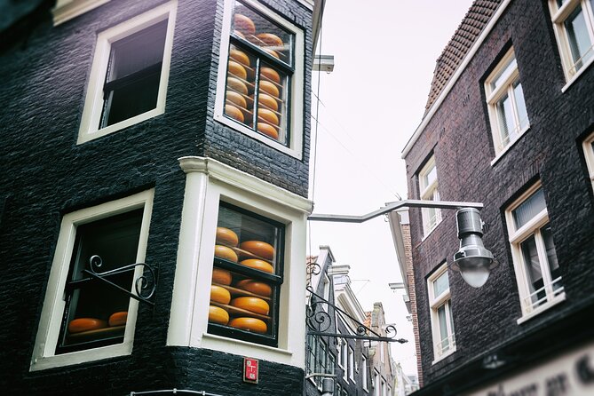 Authentic tour of Amsterdam: Jordaan, Ana Frank and Vondelpark - Price and Value for a 2 to 3 Hour Amsterdam Walk