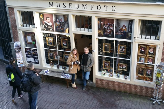 Become a Dutch Art Piece Photo Shoot in Amsterdam - Your souvenir photos: instant prints plus emailed files