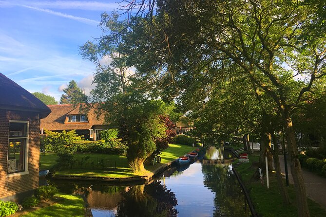 Best of Dutch Countryside: Giethoorn, Windmills, Secret Villages - Kooijman Clogs Workshop: Turning a Souvenir Into a Skill You Can Watch
