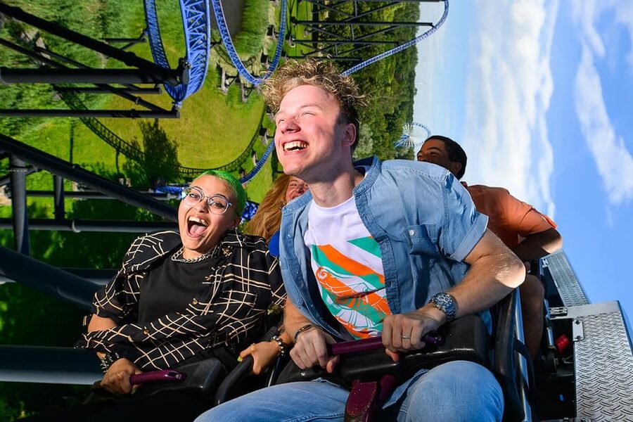 Biddinghuizen: Walibi Holland Entry Ticket - Evening atmosphere and why timing your day matters