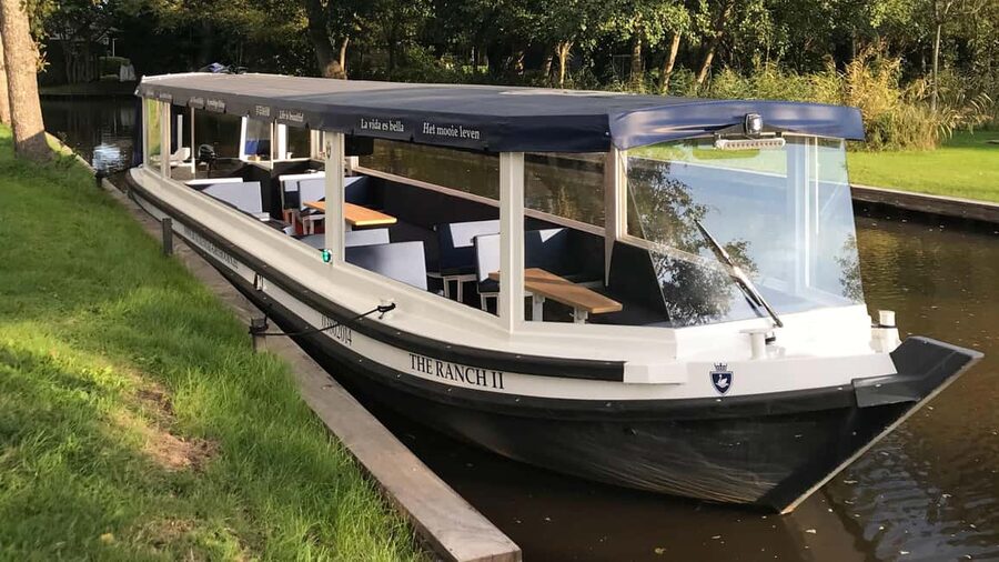 Boatrental 3 Hours 8 Person with Steeringwheel and cushions - Languages and Team Support, So You Are Not Guessing