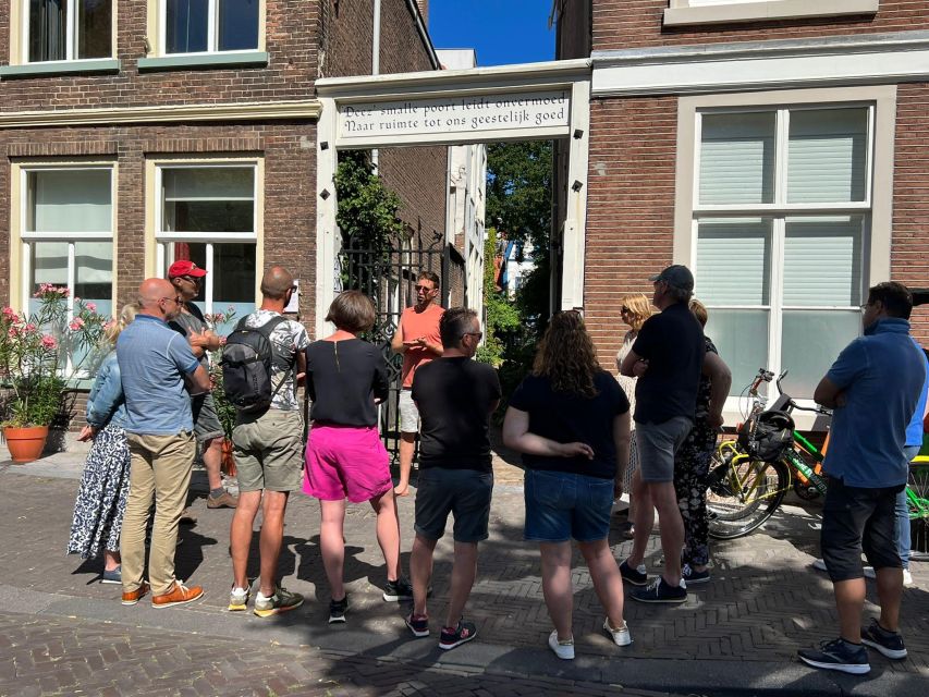 Centre The Hague On Foot with Wonderful Storyteller - 2hr - Meeting at Paviljoensgracht 131, and how to not miss the start
