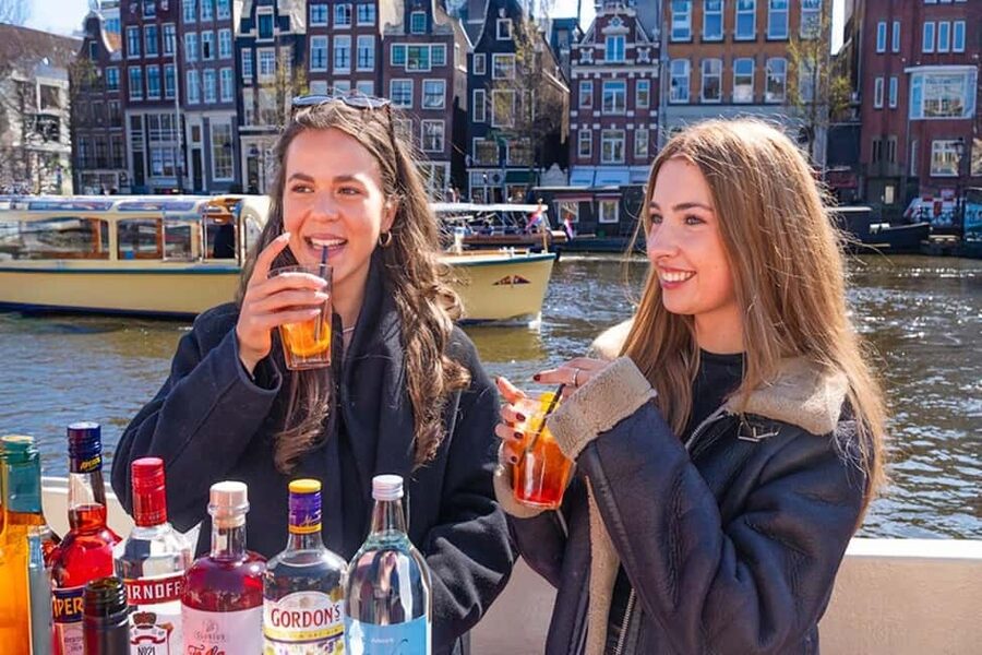 CHEESE AND DRINKS TOUR: A TASTE OF AMSTERDAM ON THE CANALS - FAQ