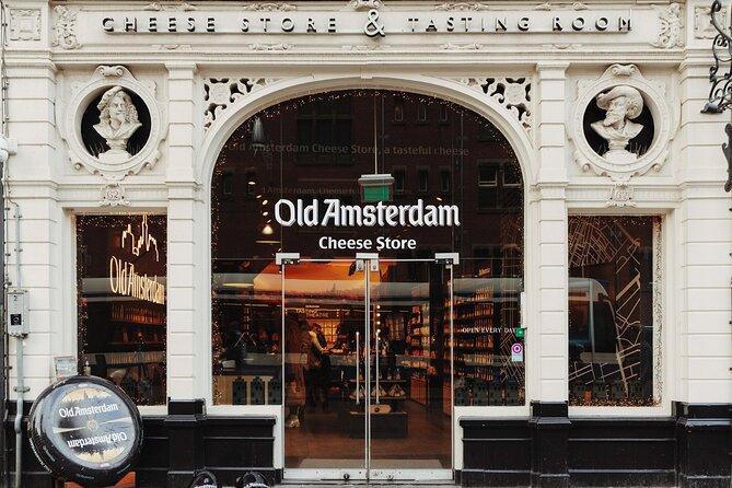 Cheese and Wine tasting in Amsterdam - Damrak location: convenient start, easy finish