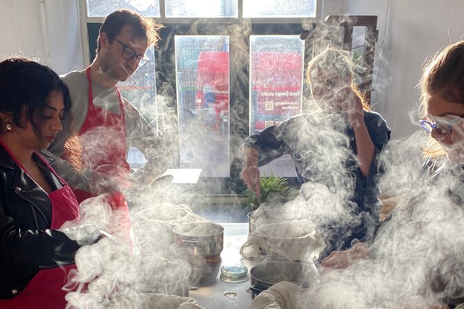 Cheese making workshop next to De Hallen, heart of Amsterdam - Who should book this cheesemaking workshop