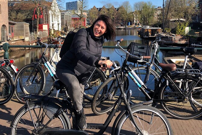 Daily group bike tour in Spanish. - Anne Frank House from outside: story time, not ticket time