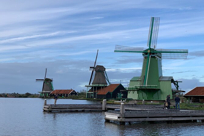 Day Tour Giethoorn, Afsluitdijk and Zaanse Schans with Boat Cruise - Giethoorn Boat Cruise Plus 4 Hours of Canal Time on Your Own Schedule