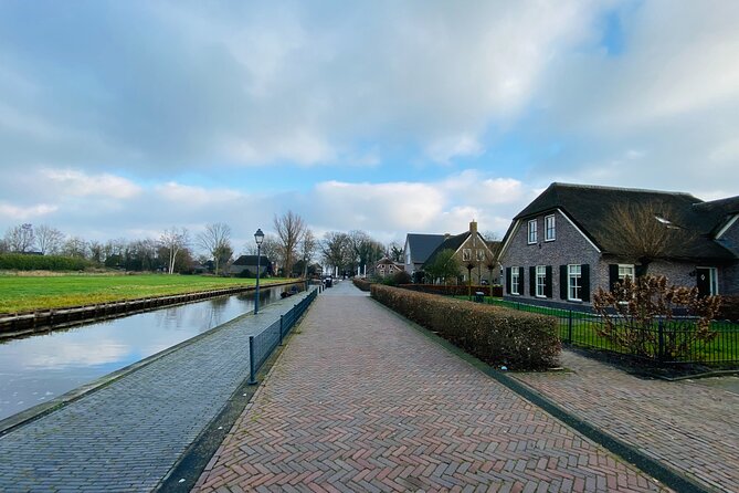 Day Tour Giethoorn, Afsluitdijk and Zaanse Schans with Boat Cruise - Value for $139.48: What You Get for a Day Outside Amsterdam