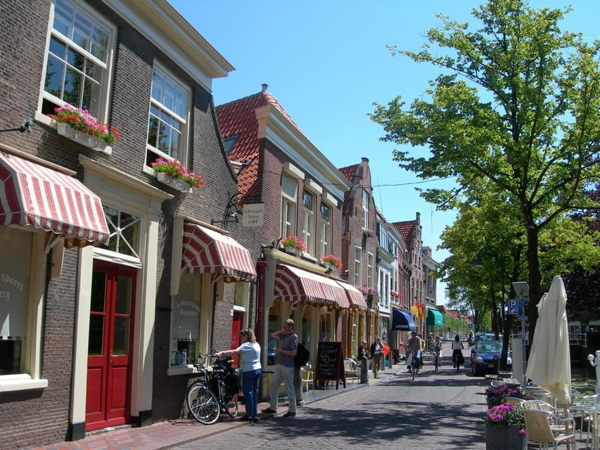 Delft: City Center Walking Tour - Hidden moments along the walk, not just the postcard stops