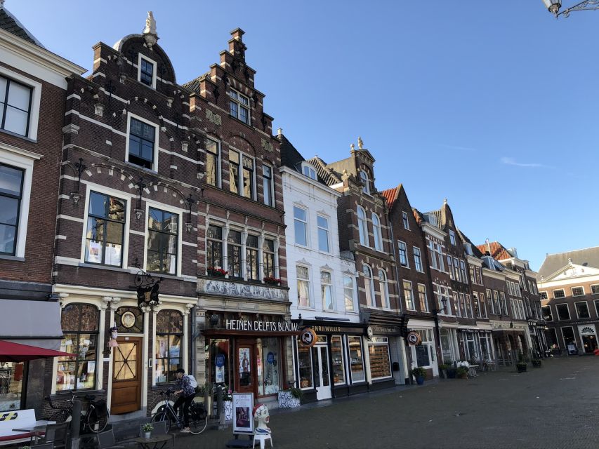 Delft: Private Historical and Cultural Guided Walking Tour - Delft Blue pottery: origin stories and watching the color get made