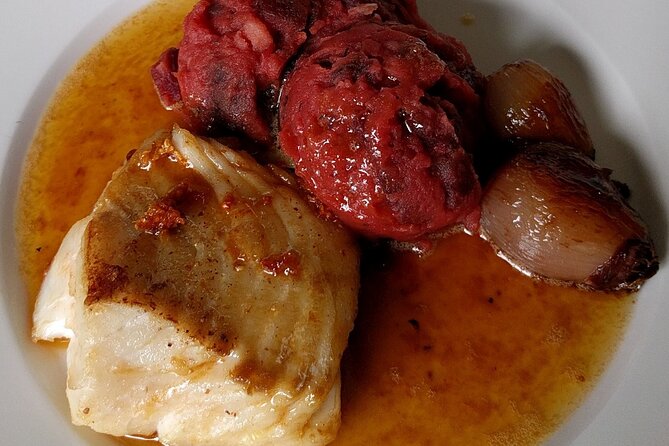 Dining With The Dutch: Enjoy A Delicious 4-Course Family Meal - Who Should Book This Dinner With the Dutch
