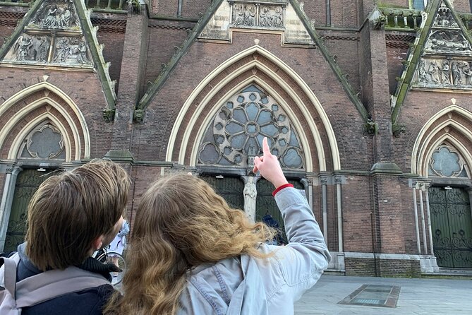 Discover Alkmaar with a self-guided Outside Escape city game tour - Noorderkade and the Adriaen Antonisz Statue: Fortifications as Your Opening Clue
