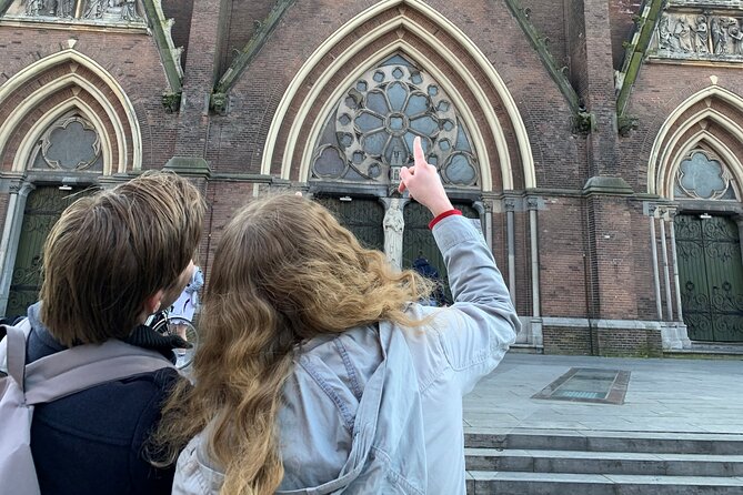 Discover Gouda with a self-guided Outside Escape city game tour! - Stop 4: Dirck Crabethbrug, the cast iron turning bridge