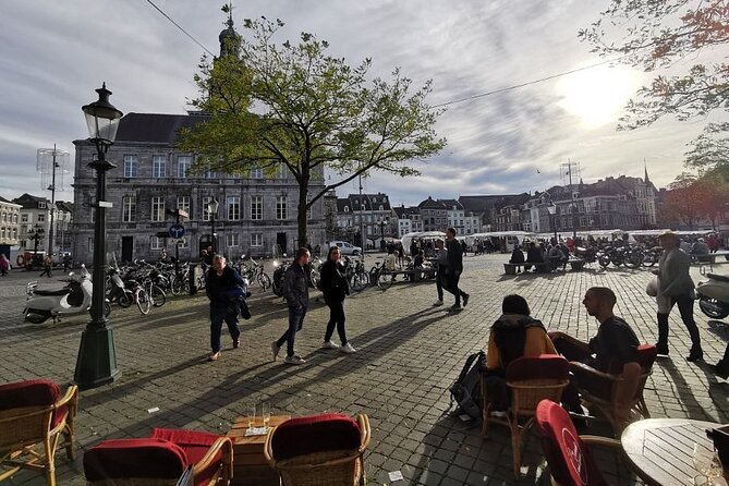 Discover Maastricht with a self-guided Outside Escape city game - De Bisschopsmolen in Jekerkwartier and a 13th-century gate