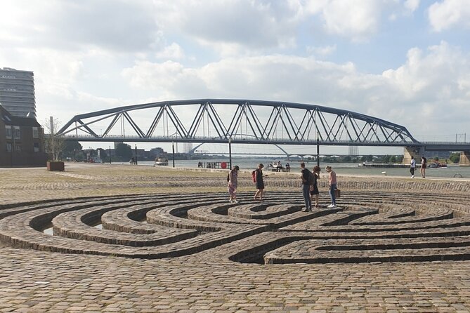 Discover Nijmegen with an Outside Escape city game tour! - How a smartphone game walk changes Nijmegen