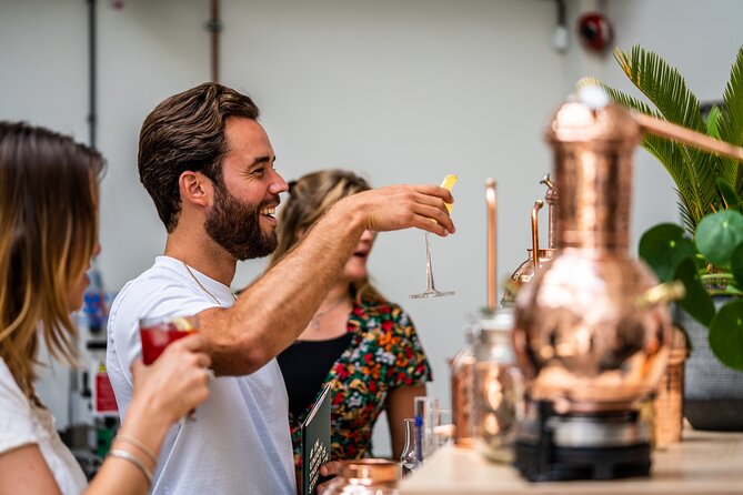 Distilling Class @ Spirited Union Rum Co. (Amsterdam) - Operating the copper pot still, where the class becomes yours