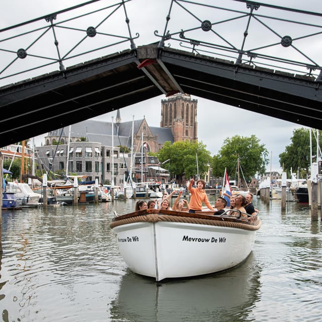Dordrecht: City Canal Cruise - Starting at Grote Appelsteiger: Getting Oriented Fast